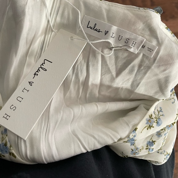 So True White Floral Print Tiered Short Sleeve Mini Dress - Picture 4 of 4